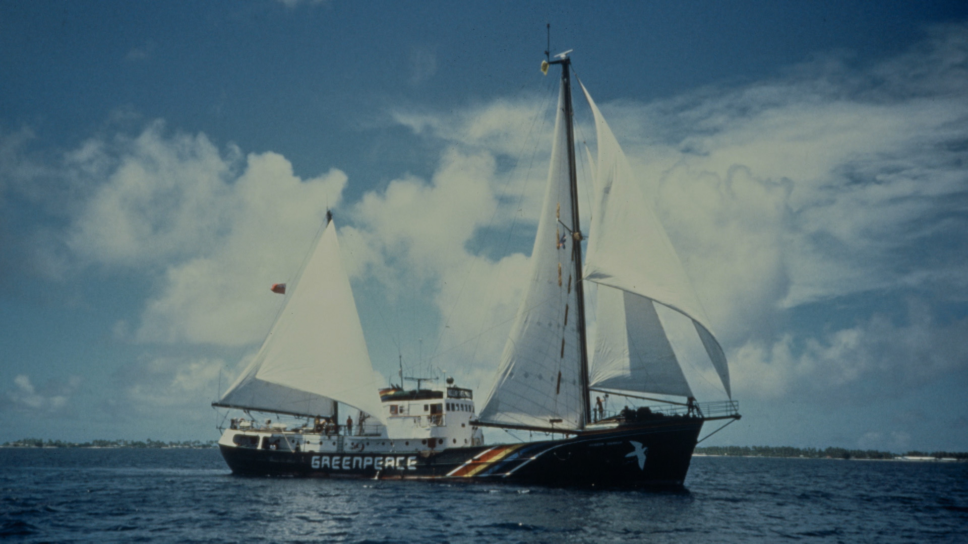 Rainbow-warrior-catchup2.jpg
