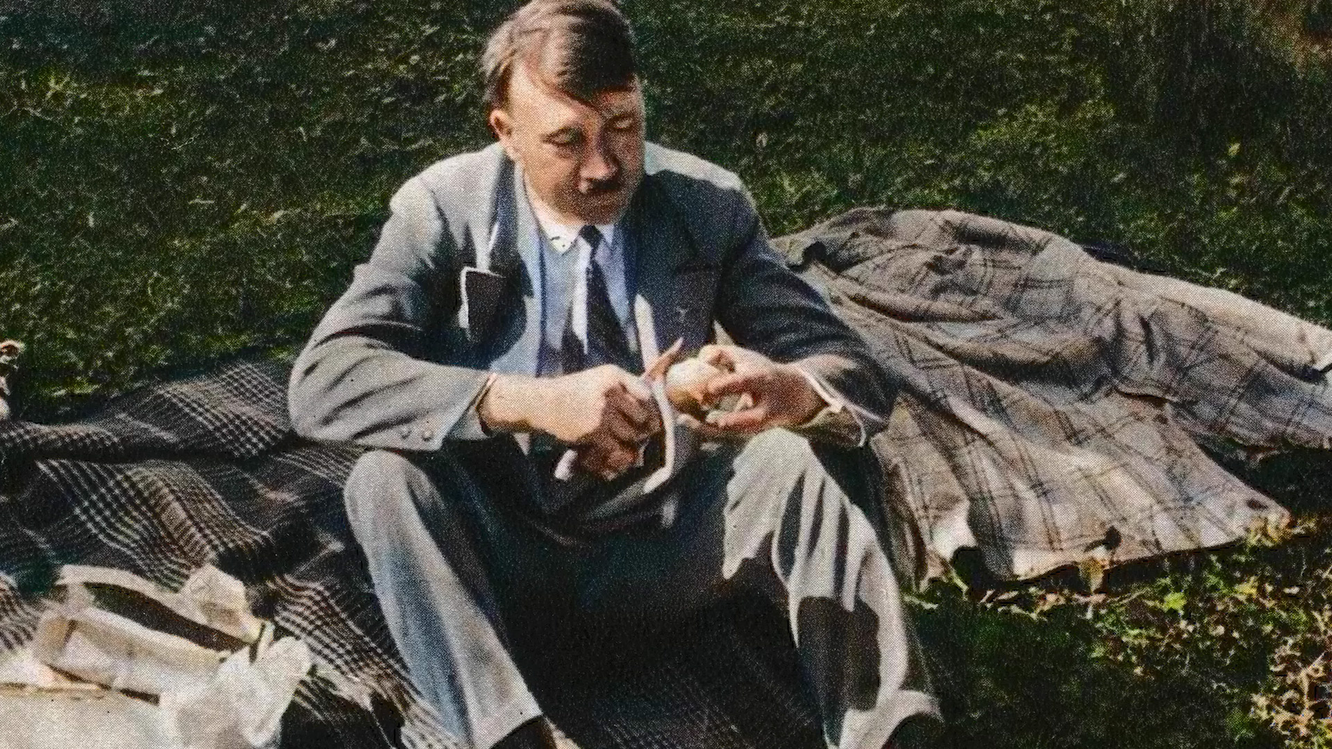HITLER_DECRYPTAGE_CATCHUP_E5.jpg